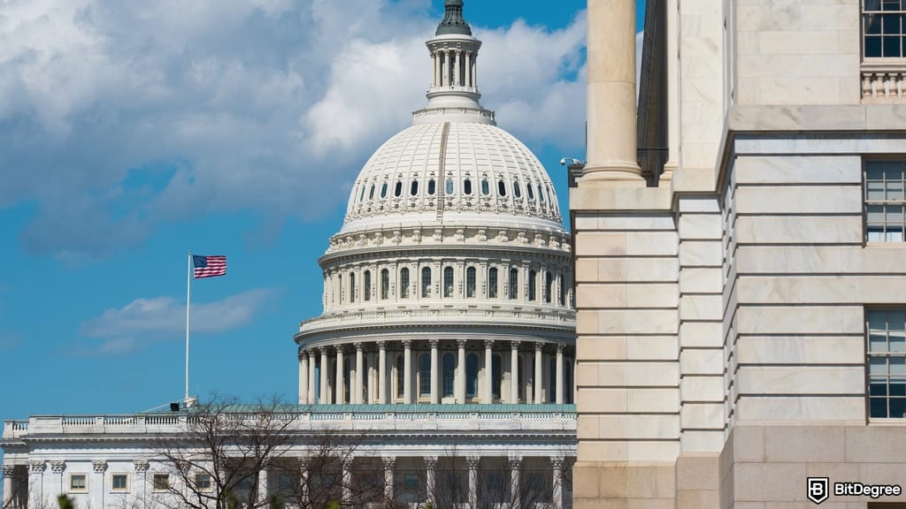 Senator Thom Tillis Warns Crypto Law Faces Countdown Before 2026 Elections